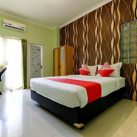 Oyo 338 Guest House Omah Manahan Syariah Solo Exteriér fotografie