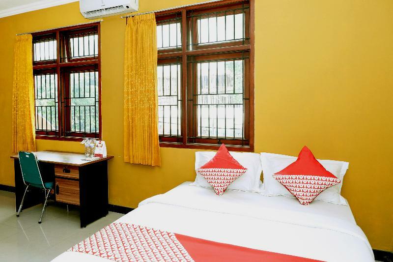 Oyo 338 Guest House Omah Manahan Syariah Solo Exteriér fotografie
