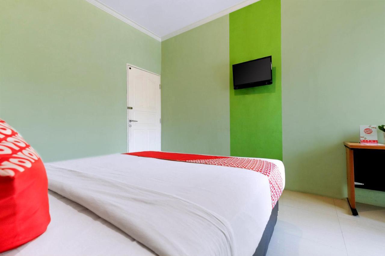 Oyo 338 Guest House Omah Manahan Syariah Solo Exteriér fotografie